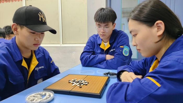 “玲珑”棋社：“奔跑疆场”五子棋角逐